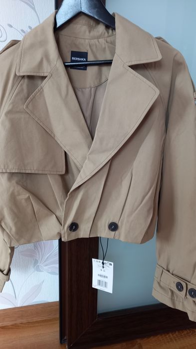 Trenci scurt ,model nou