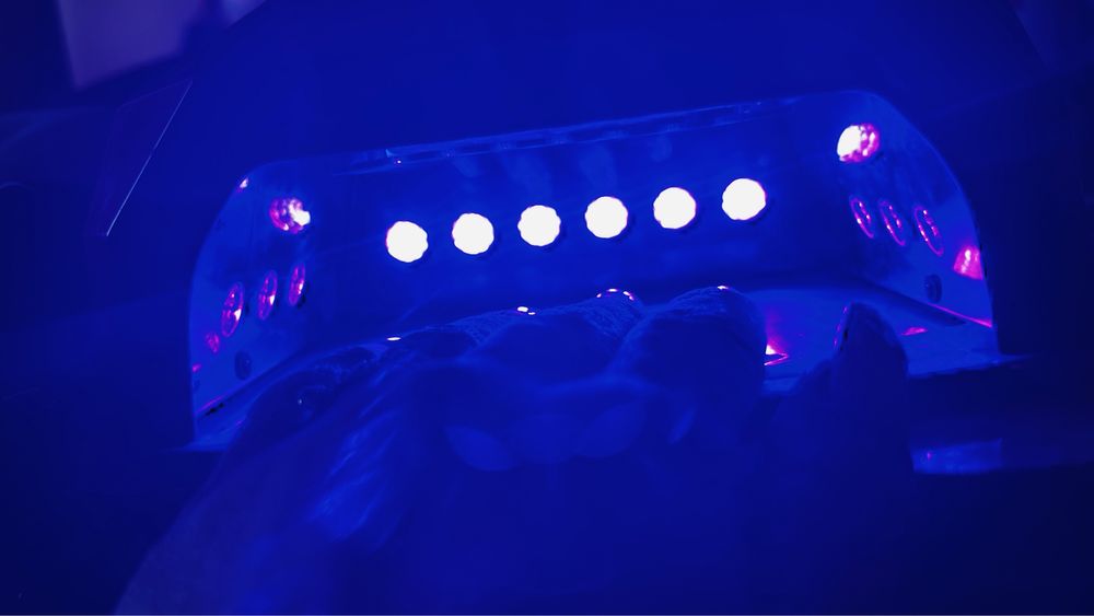 Продам машинку и лампу