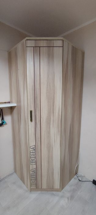 Шкаф угловой бежевый
