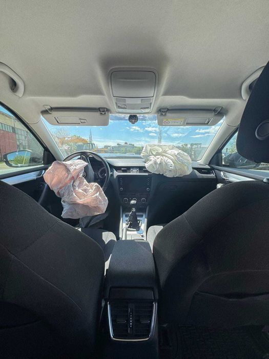 Skoda Octavia 3 avariat / lovit