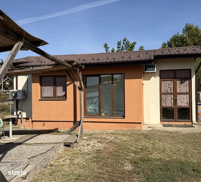 Teren 500 mp, spatiu depozitare 65mp, beci 21mp