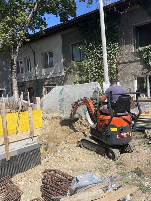 Societate cu experienta, oferim spre inchiriere buldoexcavator -mini