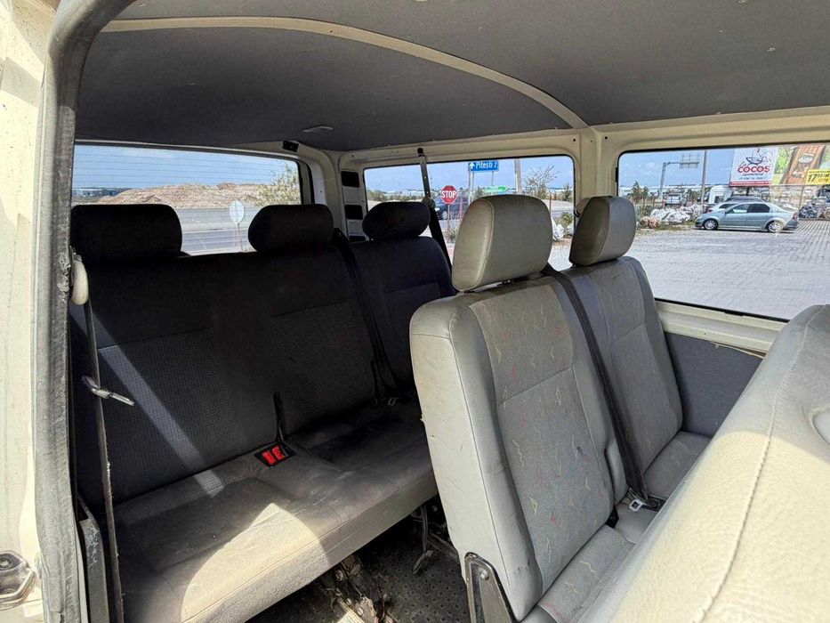 Volkswagen Transporter 2009 2.5 Diesel Manual 8+1 Locuri
