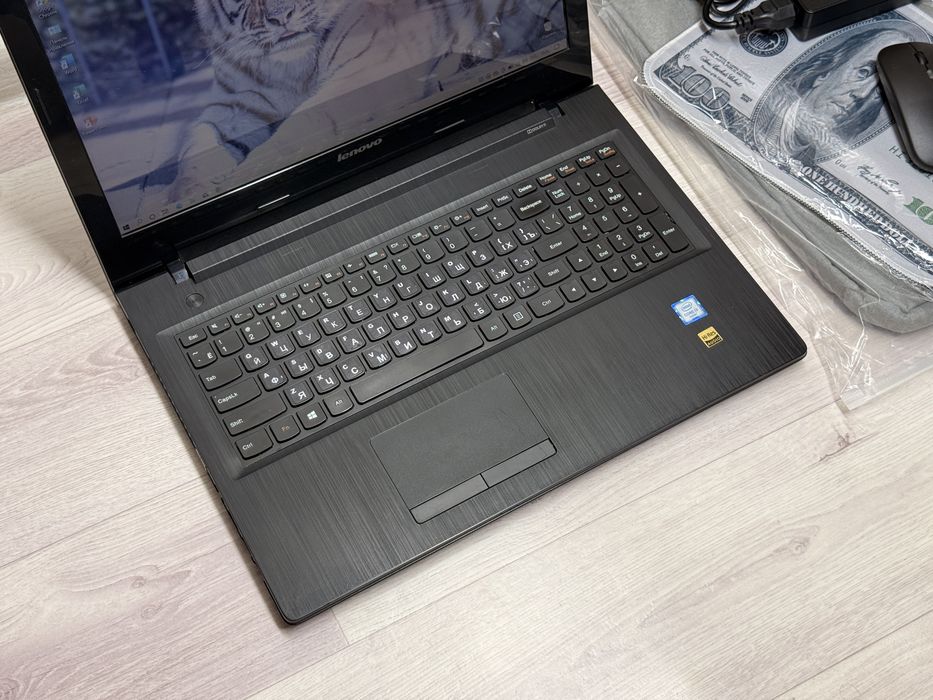 Lenovo ideapad SSD i3