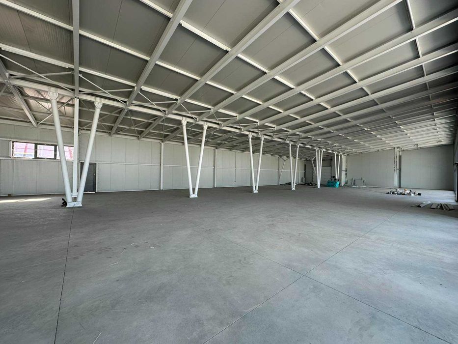 Дава се под наем Магазин в Пловдив, Индустриална зона - Север - 1900 кв.м за 19000 € - Снимка #3