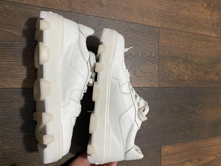 basket sneakers icon