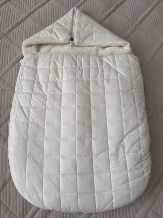 Продам конверт и комбинезон на выписку