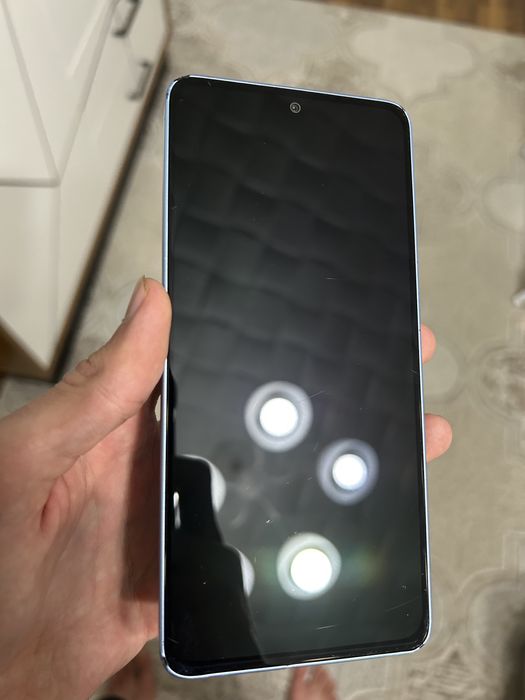 Продаю  Redmi 13