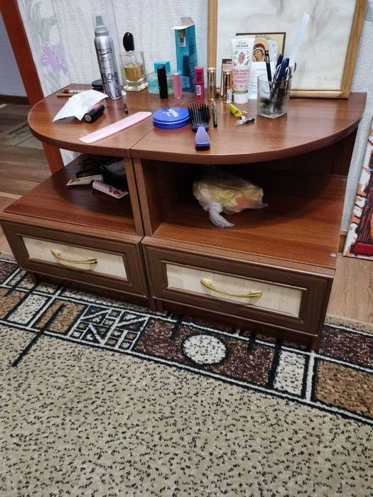 Продам комплект мебели