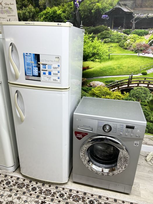 Продам Холодильник с Машинкой