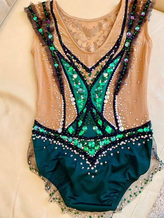 Costum gimnastică ritmica