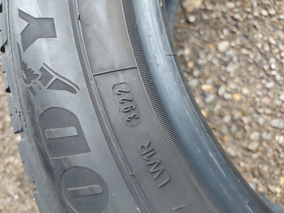 235/55/19" 4бр Good year ultra grip performance, dot3922,7-8mm