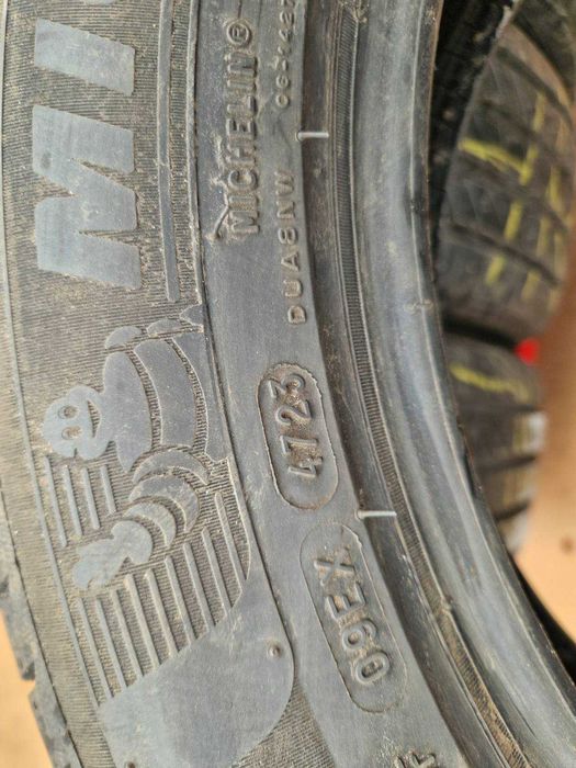 4 Michelin R17 215/55 Летни гуми  DOT4723