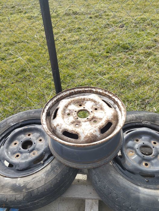 Джанти Форд транзит 2  /15/ ки и една 16ка..