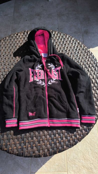 Спортно облекло (S - M) - всичко по 10 евро