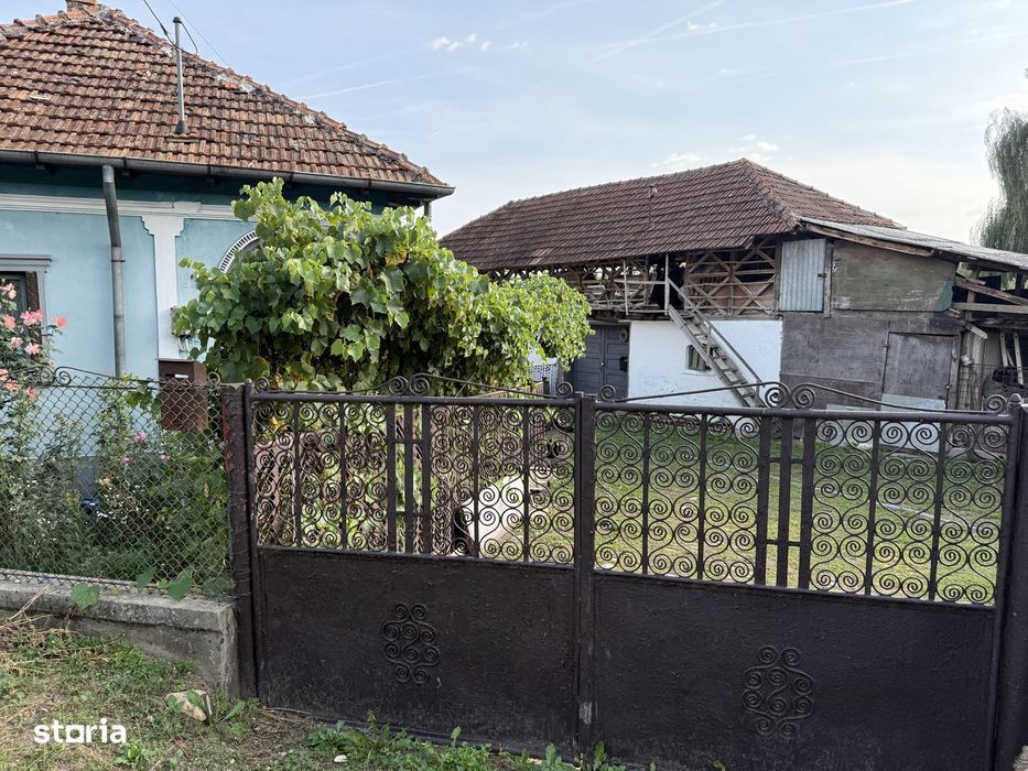 Vand Casa Batraneasca + Teren 1754 mp Com. Malureni Sat Bunești Argeș