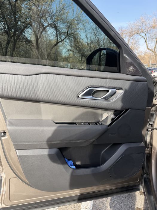 Range rover velar P250