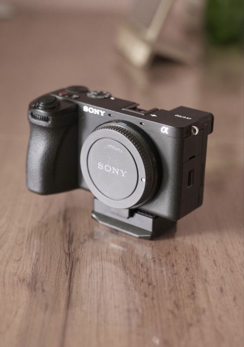 Продаю Sony A6700