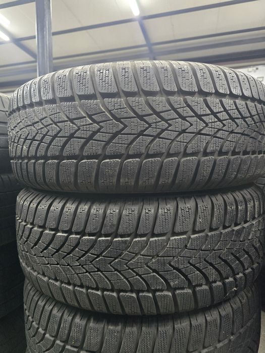 4 Броя 205/55/16 Dunlop 2x7,8mm 2x5,5mm