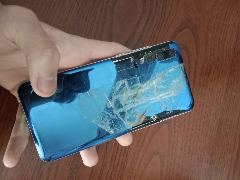 Срочно продам huawei p20 pro
