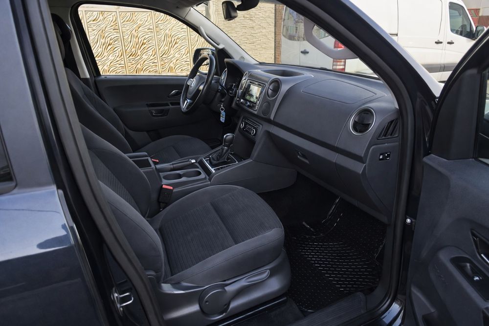 Vw AMAROK 2.0 TDI 180 cp AUTOMATĂ... Recent Adusă