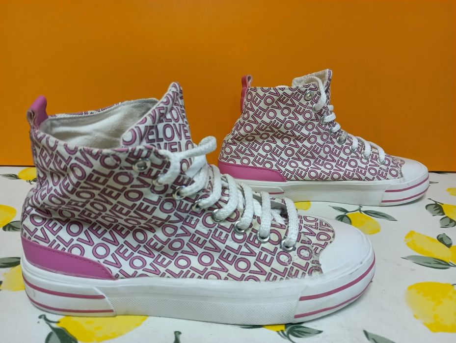 Кецове Love N 36 - 23 лв