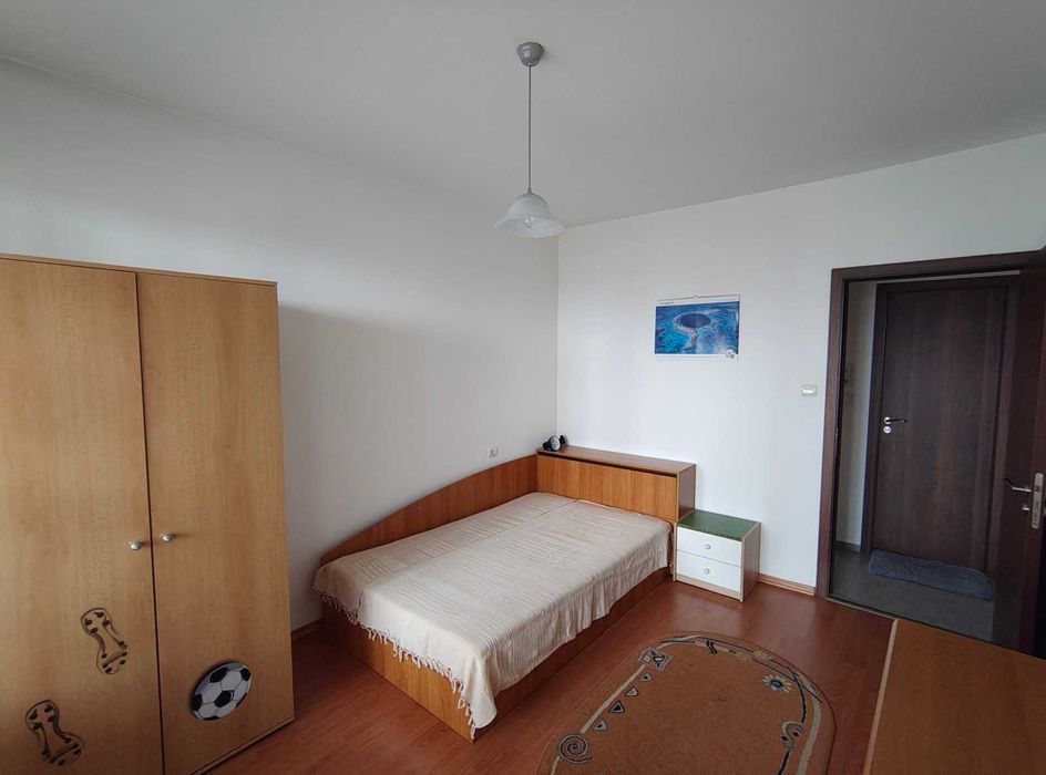 Тристаен имот в кв.Младост 1