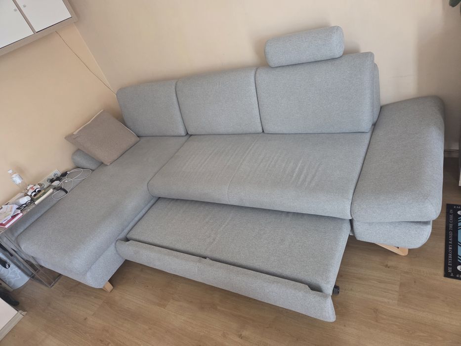 Ъглов диван с функция сън и ракла