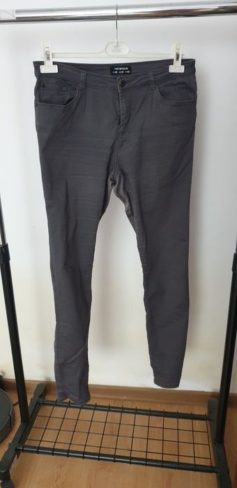 Pantaloni slim fit Terranova – mărimea 48 (EU)