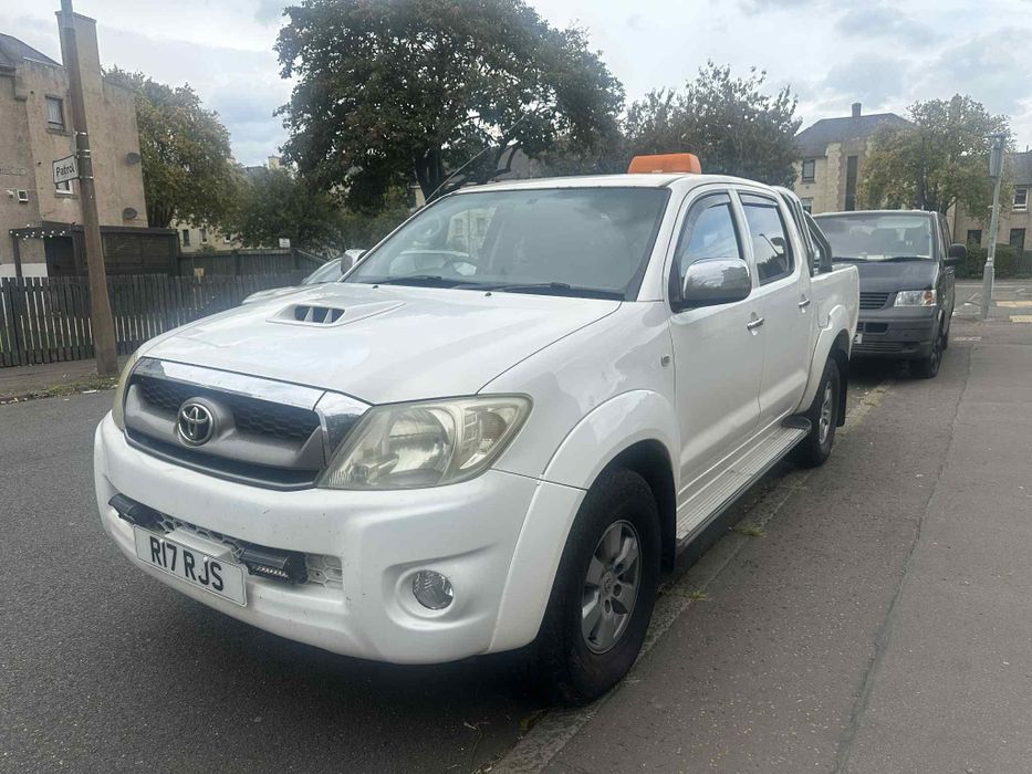 Dezmembrez Toyota Hilux 2.5 2KD-FTV 2006-2016
