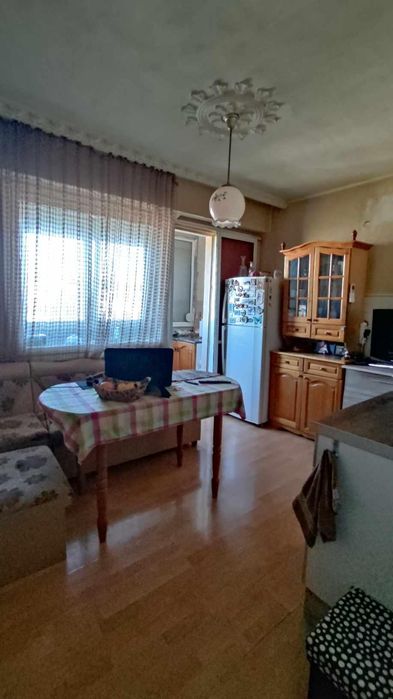 Продава се Двустаен апартамент в Бургас, Славейков - 61 кв.м за 1804 €/кв.м - Снимка #2