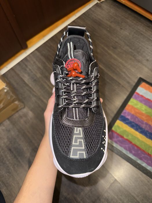 Versace chain reaction black and white