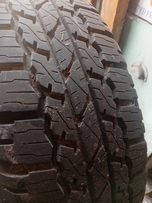 Продам Шины 265/65 R17