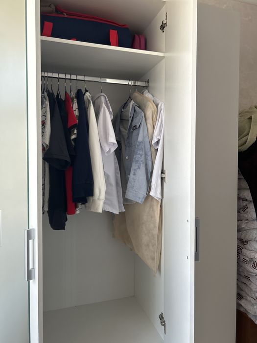 Продам шифоньер очень в хорошем состояние