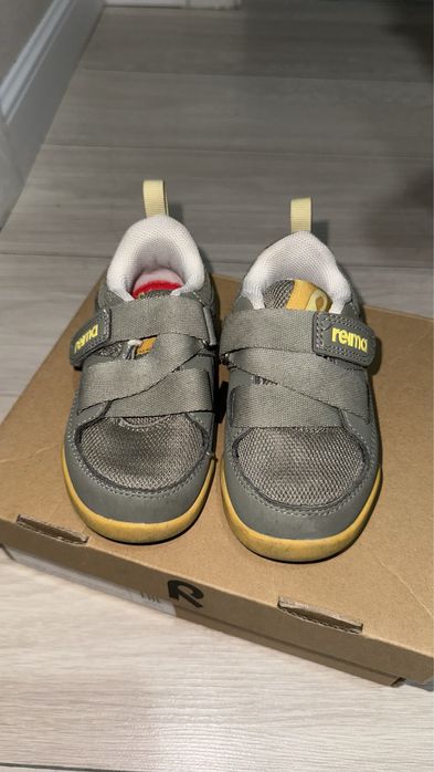 Детские водоотталкивающие кроссовки