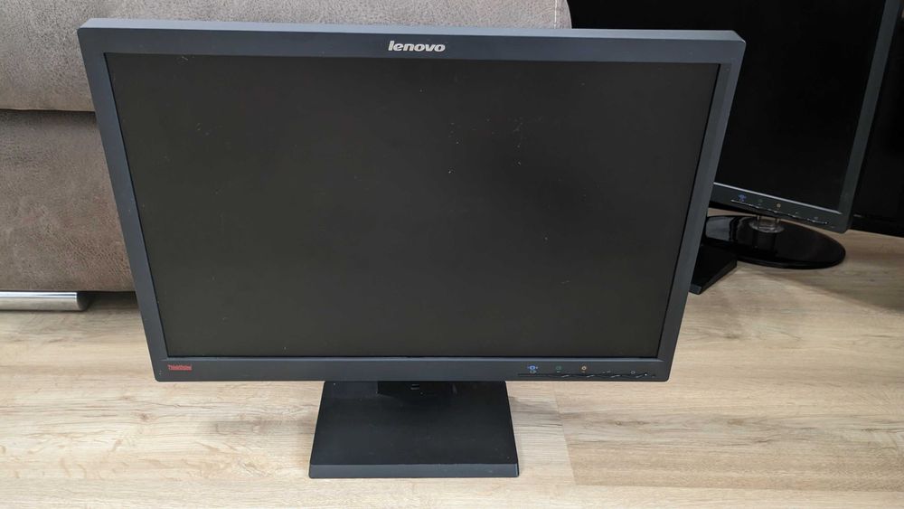 Монитор Lenovo L2250pwD