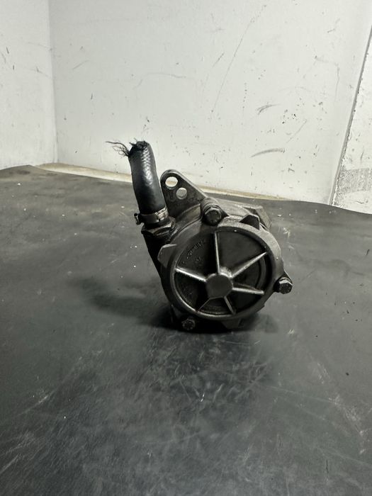 Pompa vacuum BMW Seria 3 E46 320d Seria 5 E39 520d 525d 530D 024375