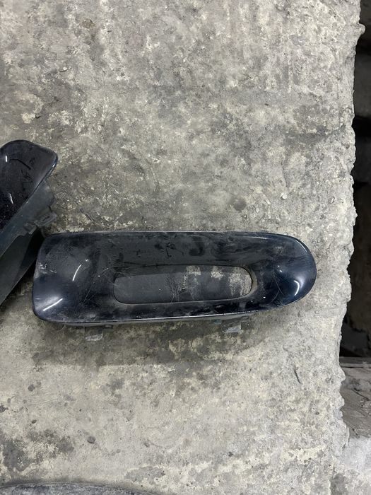 Продам заглушки на бампер мазда 626