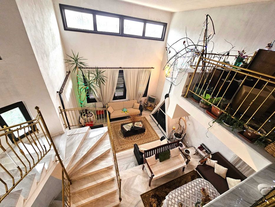 ПРОДАВА се самостоятелна къща 210кв.м. в центъра на DRAMA (код 8123)