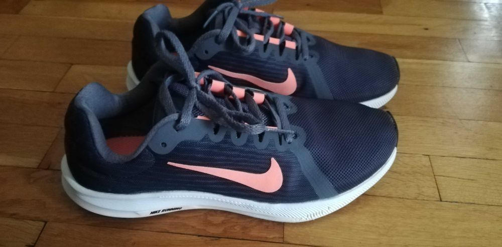 Дамски маратонки Nike 40 номер
