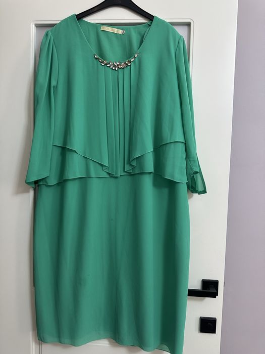 Платье нарядное цена 3000