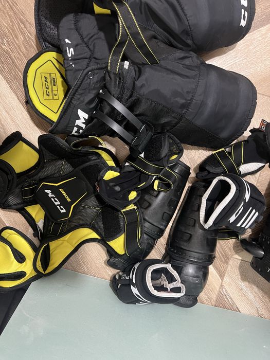 Продам хоккейную экипировку