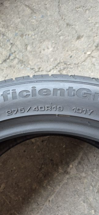 2 anvelope vara runflat Goodyear 275/40/19.Pretul este pe bucata.