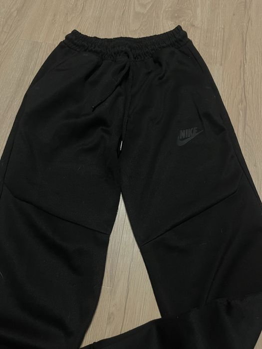 Анцунг на Nike.