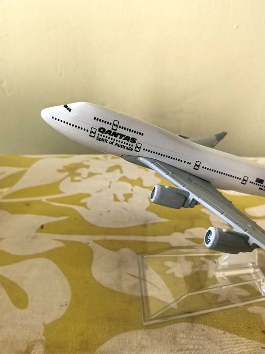 Модели на самолети 1:400