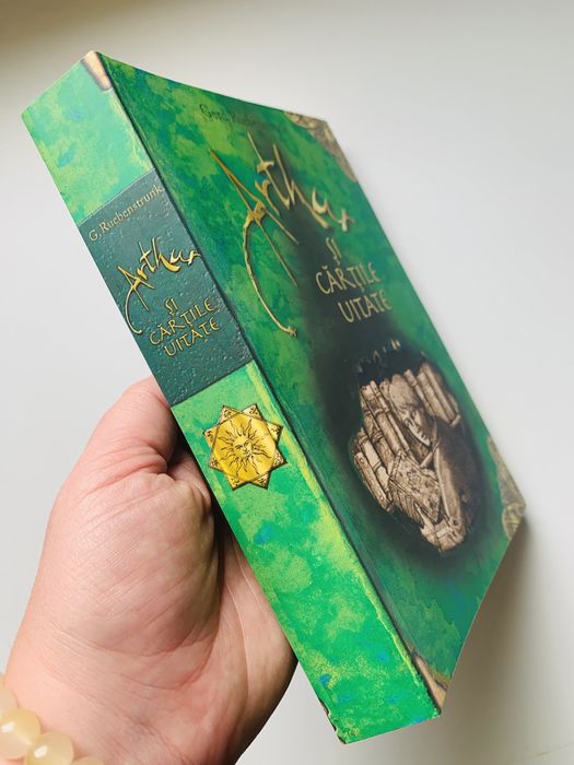 Arthur si cartile uitate, de Gerd Ruebenstrunk - Univers Enciclopedic