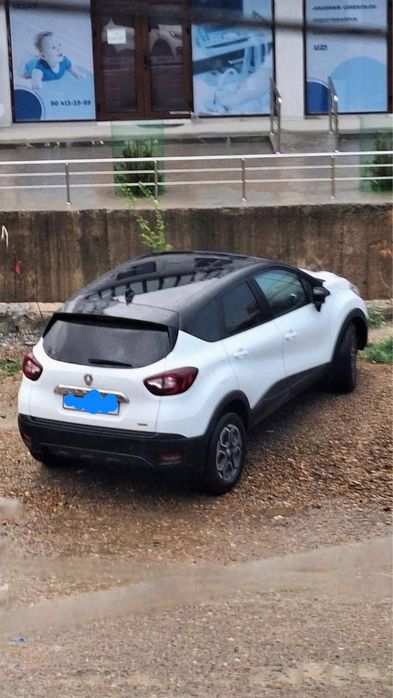 Renault bir qol mashina