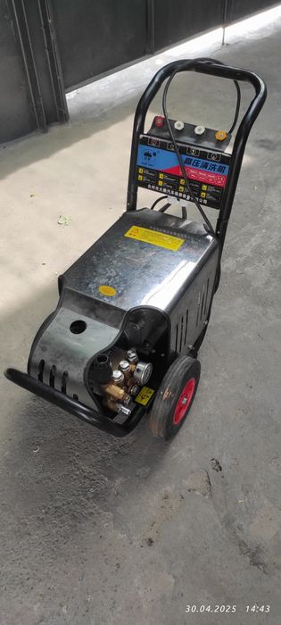 Продам карчер на запчасти