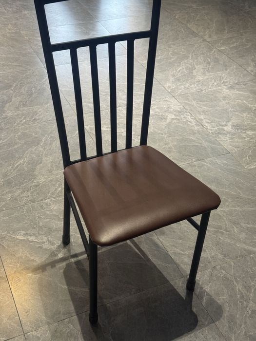 Продам столы и стулья