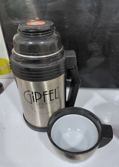 Продам термос Gipfel